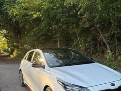 Weiß Gebraucht 2021 Kia Ceed GT Limousine | 24.900 € (Fairer Preis)