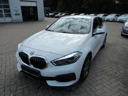 Weiß Gebraucht 2024 BMW 118 Kleinwagen | 24.500 € (Guter Preis)