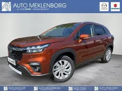Canyon brown pearl met Neu 2025 Suzuki SX4 S-Cross Comfort SUV | 26.990 € (Fairer Preis)