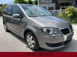 Grau Gebraucht 2010 VW Touran Freestyle Van / Kleinbus | 4.490 € (Guter Preis)