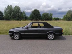 Schwarz Gebraucht 1988 BMW 320 Cabriolet Sport Line Cabrio | 11.000 €