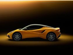 Gelb Gebraucht 2023 Lotus Emira Coupé | 89.900 €