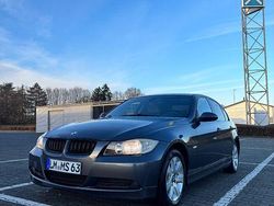 Grau Gebraucht 2005 BMW 320 Limousine | 2.950 € (Guter Preis)