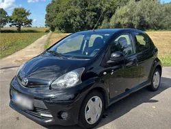 Schwarz Gebraucht 2012 Toyota Aygo Cool Kleinwagen | 3.899 € (Fairer Preis)