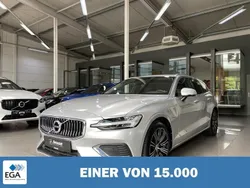 Silber metallic Gebraucht 2021 Volvo V60 Inscription Kombi | 35.620 € (Guter Preis)