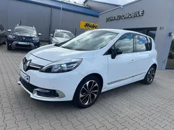 Weiß Gebraucht 2015 Renault Scénic III Bose Edition Van / Kleinbus | 10.690 € (Teuer)