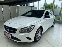 Polarweiss Gebraucht 2018 Mercedes CLA200 Urban Kombi | 20.980 € (Fairer Preis)