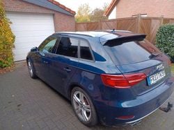 Blau Gebraucht 2016 Audi A3 Sportback Attraction Limousine | 14.500 € (Guter Preis)