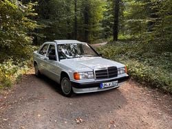 Weiß Gebraucht 1991 Mercedes 190 Limousine | 5.200 €