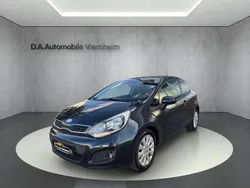 Blau Gebraucht 2013 Kia Rio DREAM-TEAM Edition Kleinwagen | 5.450 € (Fairer Preis)