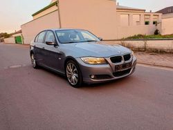 Grau Gebraucht 2011 BMW 318 Lifestyle Limousine | 5.990 € (Fairer Preis)