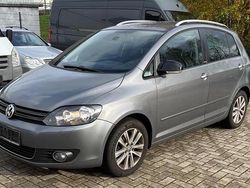 Grau Gebraucht 2011 VW Golf Style Limousine | 3.490 € (Superpreis)