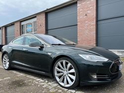 Grün Gebraucht 2014 Tesla Model S Limousine | 27.500 €