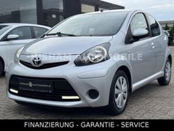 Silber Gebraucht 2014 Toyota Aygo Cool Kleinwagen | 3.790 € (Guter Preis)