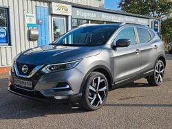 Grau Gebraucht 2021 Nissan Qashqai Akari SUV | 19.990 € (Fairer Preis)
