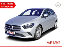 Silber Gebraucht 2019 Mercedes B180 Style Van / Kleinbus | 25.490 € (Fairer Preis)