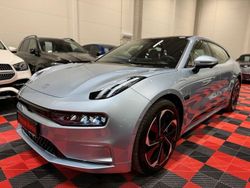 Silber Gebraucht 2023 Zeekr 001 Limousine | 90.750 €