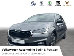 Graphitegrau metallic Gebraucht 2024 Skoda Fabia Drive Kleinwagen | 22.670 € (Fairer Preis)