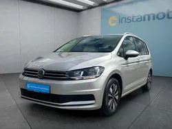 Silber Gebraucht 2024 VW Touran Van / Kleinbus | 34.549 € (Fairer Preis)
