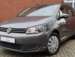 Grau Gebraucht 2012 VW Touran Comfortline Van / Kleinbus | 6.990 € (Fairer Preis)