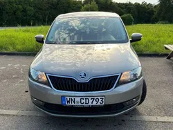 Grau Gebraucht 2017 Skoda Rapid Cool Edition Kombi | 9.200 € (Guter Preis)