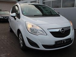 Weiß Gebraucht 2011 Opel Meriva Edition Van / Kleinbus | 4.777 € (Etwas zu teuer)