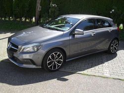 Grau Gebraucht 2015 Mercedes A180 Urban Limousine | 12.900 € (Fairer Preis)