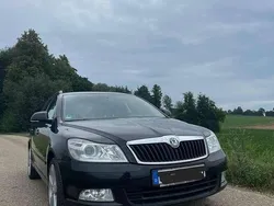 Schwarz Gebraucht 2010 Skoda Octavia Impuls Edition Kombi | 3.900 € (Guter Preis)