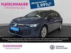Blau Gebraucht 2024 VW Golf VIII Life Kombi | 25.980 € (Fairer Preis)