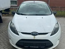 Weiß Gebraucht 2010 Ford Fiesta Kleinwagen | 1.200 € (Superpreis)
