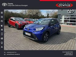 Juniper blue metallic/ night sky black Gebraucht 2024 Toyota Aygo X Basis SUV | 17.690 € (Etwas zu teuer)