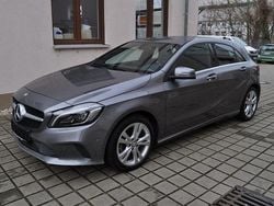 Grau Gebraucht 2017 Mercedes A180 Limousine | 16.190 € (Fairer Preis)