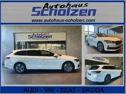 Purity weiss Gebraucht 2024 Skoda Superb Selection Kombi | 38.300 € (Superpreis)