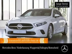 Weiß Gebraucht 2020 Mercedes A200 Progressive Limousine | 26.490 € (Fairer Preis)