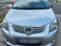 Silber Gebraucht 2009 Toyota Avensis Limousine | 4.499 € (Fairer Preis)
