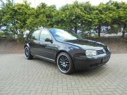 Schwarz Gebraucht 2000 VW Golf IV Highline Limousine | 7.500 €
