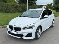 Weiß Gebraucht 2021 BMW 225 Active Tourer M Sport Van / Kleinbus | 23.400 € (Guter Preis)