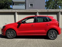 Rot Gebraucht 2017 VW Polo Allstar Limousine | 10.700 € (Fairer Preis)