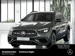 Grau Gebraucht 2025 Mercedes GLA200 AMG SUV | 43.450 € (Fairer Preis)