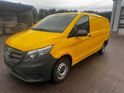 Gelb Gebraucht 2015 Mercedes Vito Van / Kleinbus | 9.990 € (Superpreis)