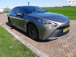 Grau Gebraucht 2021 Toyota Mirai Limousine | 19.359 € (Fairer Preis)
