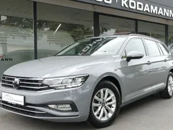 Mondsteingrau Gebraucht 2023 VW Passat Business Kombi | 28.770 € (Superpreis)
