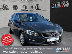 Grau Gebraucht 2015 Volvo V60 Momentum Kombi | 14.450 € (Fairer Preis)