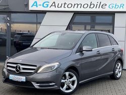 Grau Gebraucht 2014 Mercedes 180 Sport Limousine | 11.900 € (Etwas zu teuer)