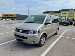 Beige Gebraucht 2010 VW T5 Van | 16.990 € (Guter Preis)