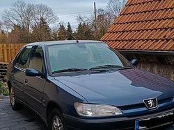 Blau Gebraucht 1999 Peugeot 306 Limousine | 1.800 €