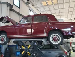 Andere außenfarben Gebraucht 1958 Mercedes 220 SE Limousine | 25.000 €
