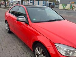 Rot Gebraucht 2008 Mercedes 220 Limousine | 4.000 €