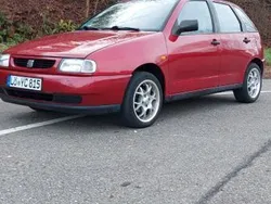 Rot Gebraucht 1999 Seat Ibiza SE Limousine | 850 €