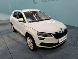 Weiß Gebraucht 2021 Skoda Karoq Clever SUV | 26.650 € (Fairer Preis)